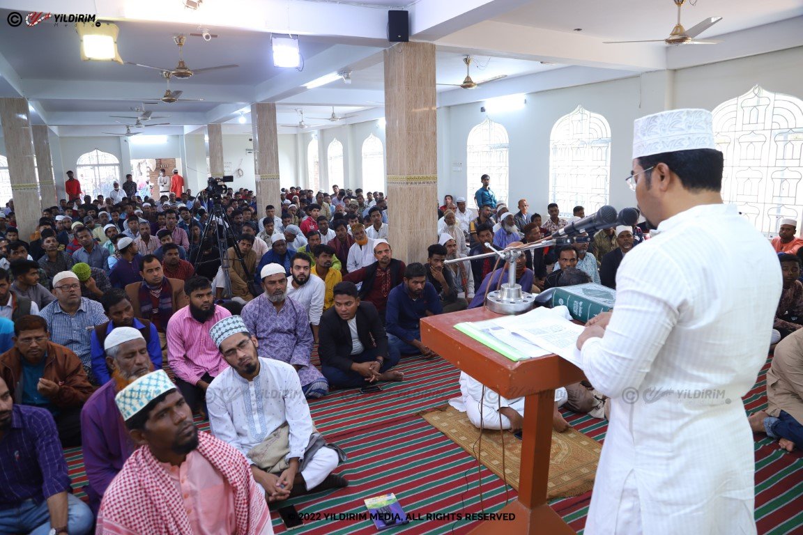 নোয়াখালীতে হেযবুত তওহীদের শহীদী জামে মসজিদে জুমা অনুষ্ঠিত
